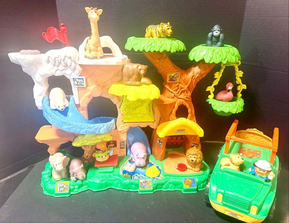 Fisher Price Little People Zoo Talker Jungle 11 animals 2 zoo keeper jeep works